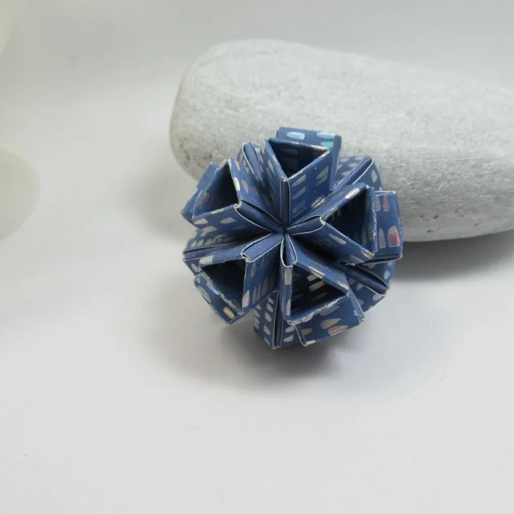 Geometric Origami Brooch - Picture 8 of 10